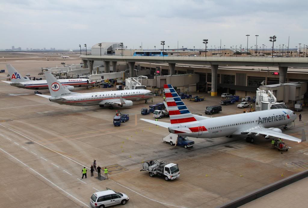 AA-737-lineup.jpg