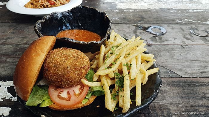 Chili Crab Burger, Artistry Cafe - dog friendly Singapore