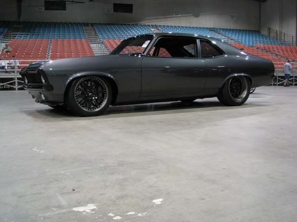 http://i300.photobucket.com/albums/nn12/notorious1970/Nova/novastance.jpg