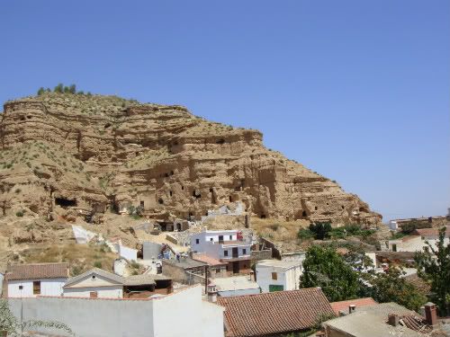 ¿Sabes que es una cárcava? - LOS PICAPIEDRA SALEN DE GUADIX PARA VER MUNDO (14)