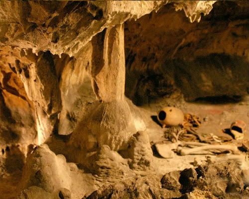 Explorando nuevas rutas pero ahora bajo tierra. - LOS PICAPIEDRA SALEN DE GUADIX PARA VER MUNDO (18)