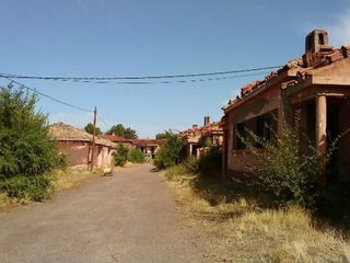LOS PICAPIEDRA SALEN DE GUADIX PARA VER MUNDO - Blogs de España - Un castillo de película y un pueblo minero abandonado. (26)