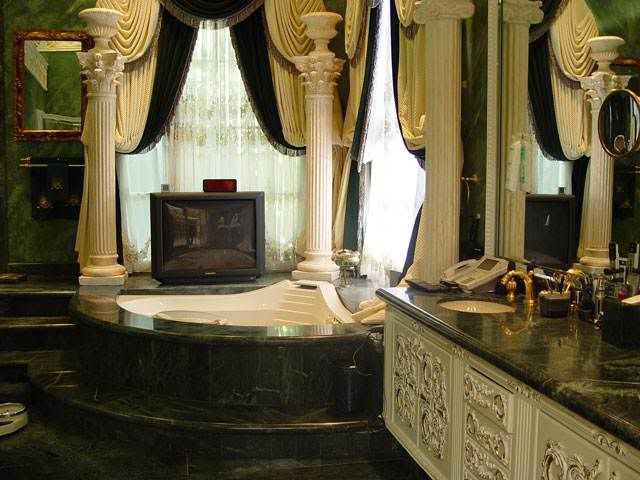 Shahrukh Khan's residence - MANNAT wallpapers