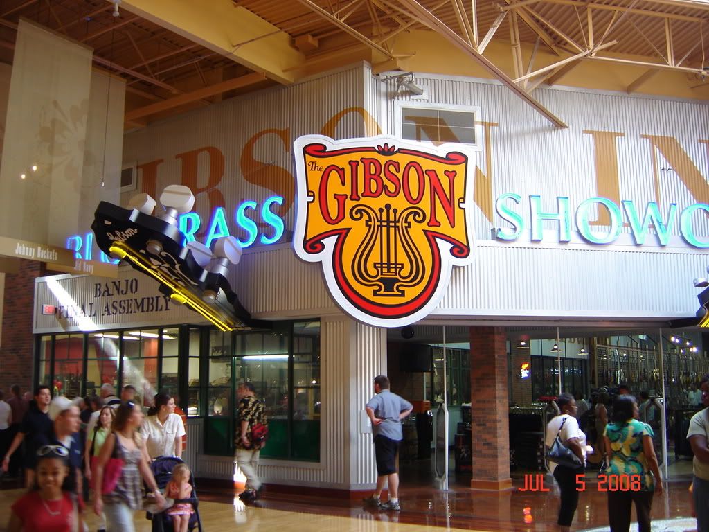 Going to Nashville good guitar stores and good places to