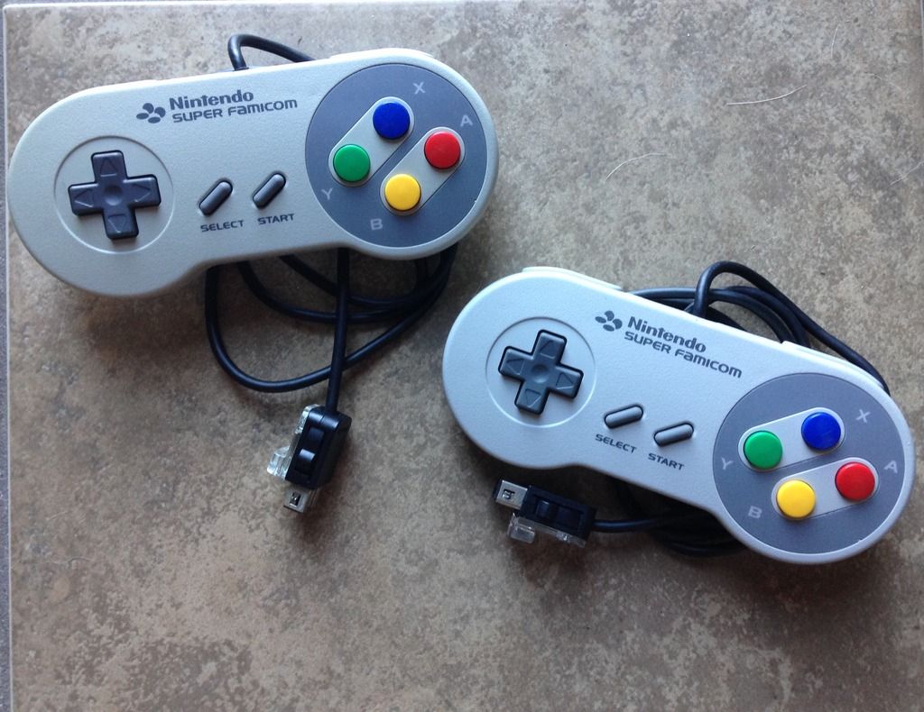 snes_wii_controllers_zpsk4mozxoq.jpg