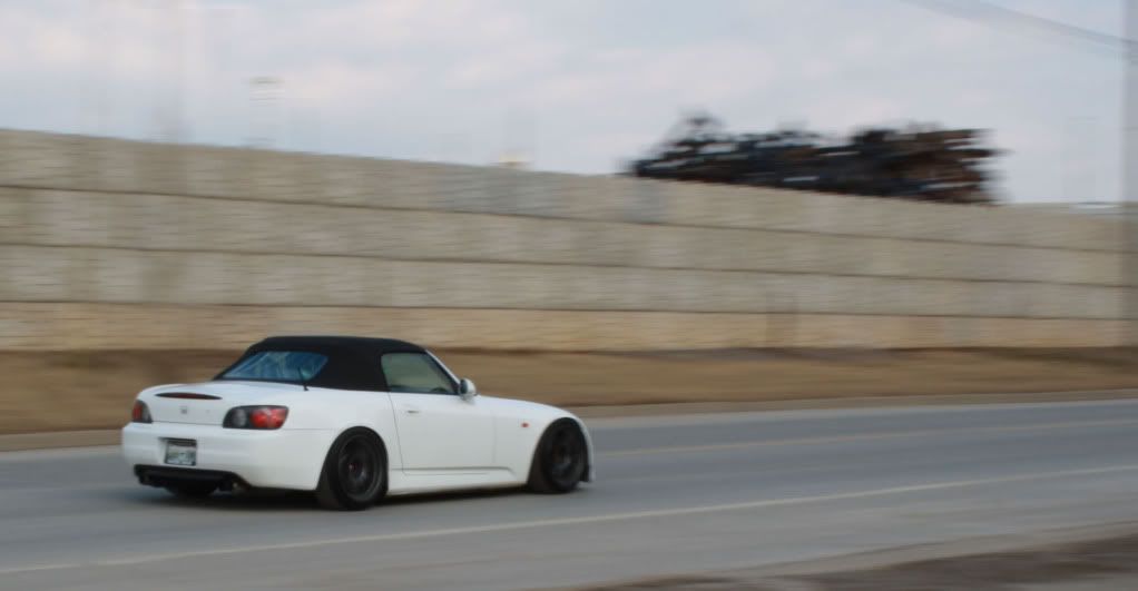 IMAGE: http://i300.photobucket.com/albums/nn31/johnnyk1029/Rollingshot2TS.jpg