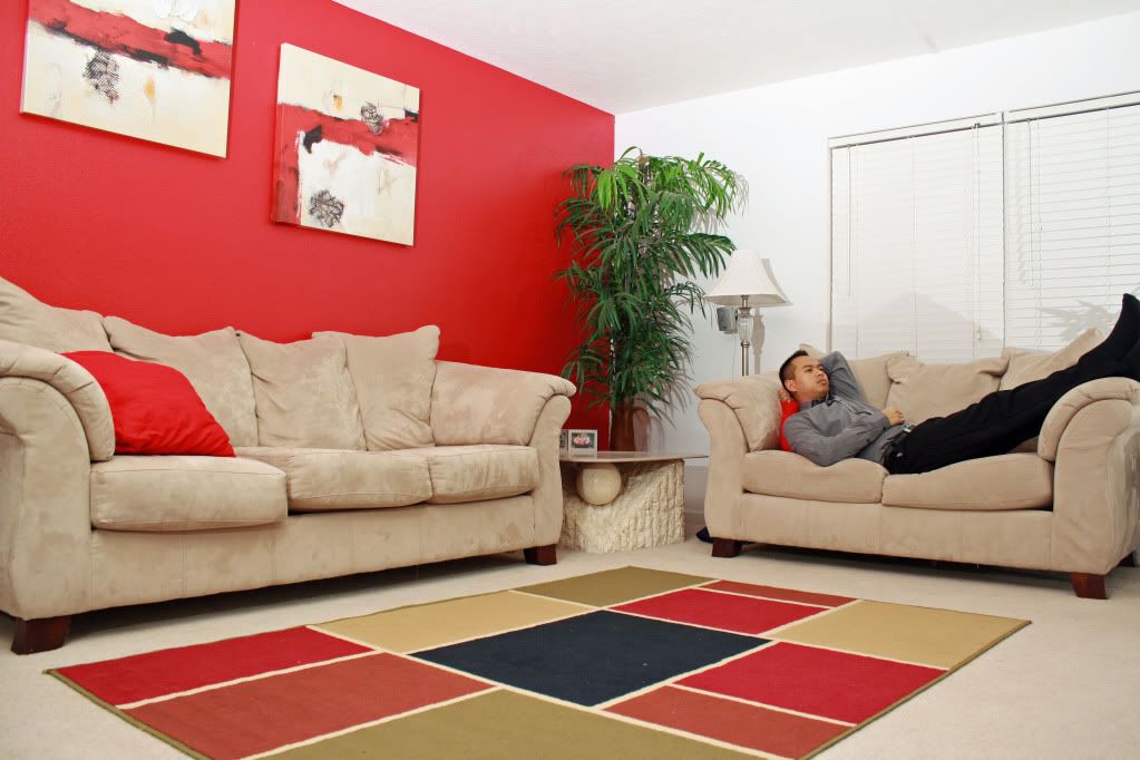 IMAGE: http://i300.photobucket.com/albums/nn31/johnnyk1029/me2.jpg