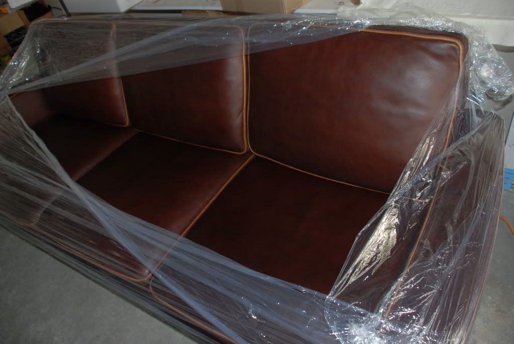 BaxterWaxedAnilineSofa4of4.jpg