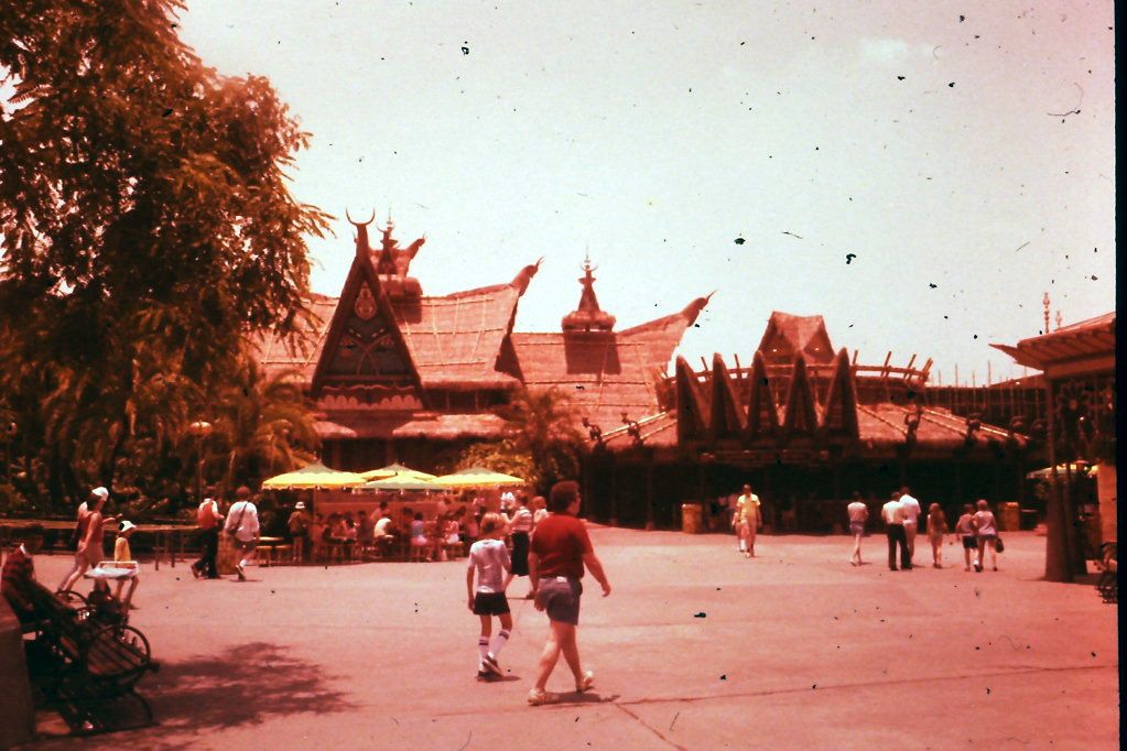 DisneyAug1977133_zps9f506fd5.jpg