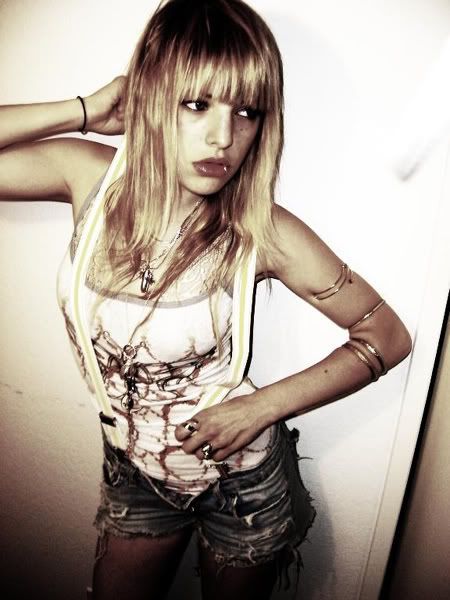 Juliet Simms Pictures, Images and Photos