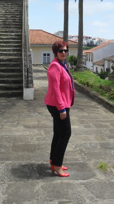 pink blazer blue shirt