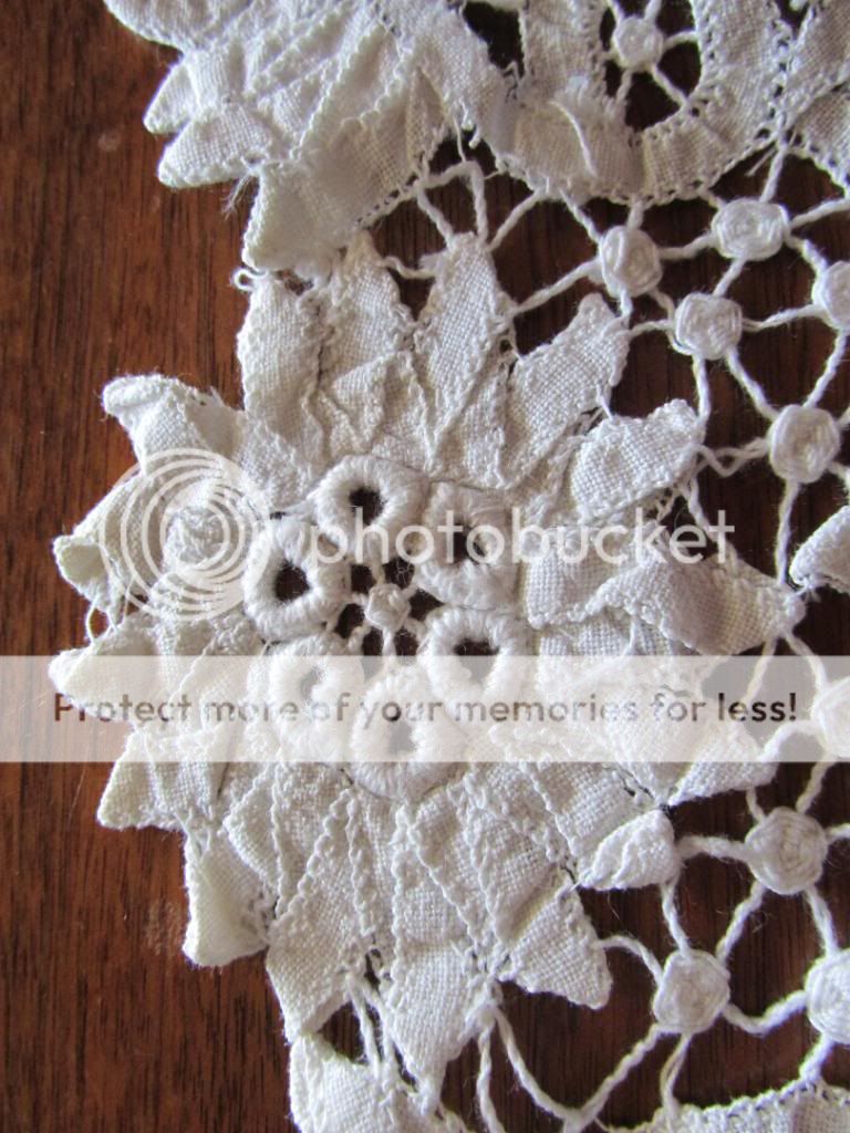 Antique Handmade Lace Bobbin Needlelace Battenburg Tablecloth Runner 