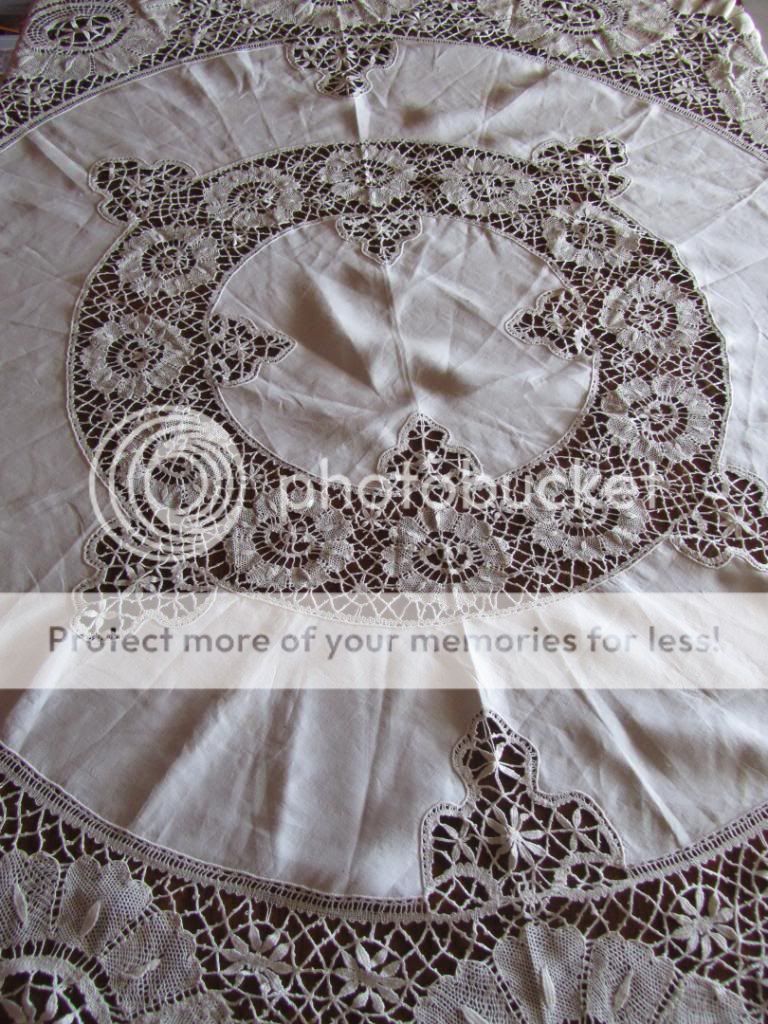 Antique Handmade Lace Bobbin Tablecloth Round Maltese Needlelace Linen 